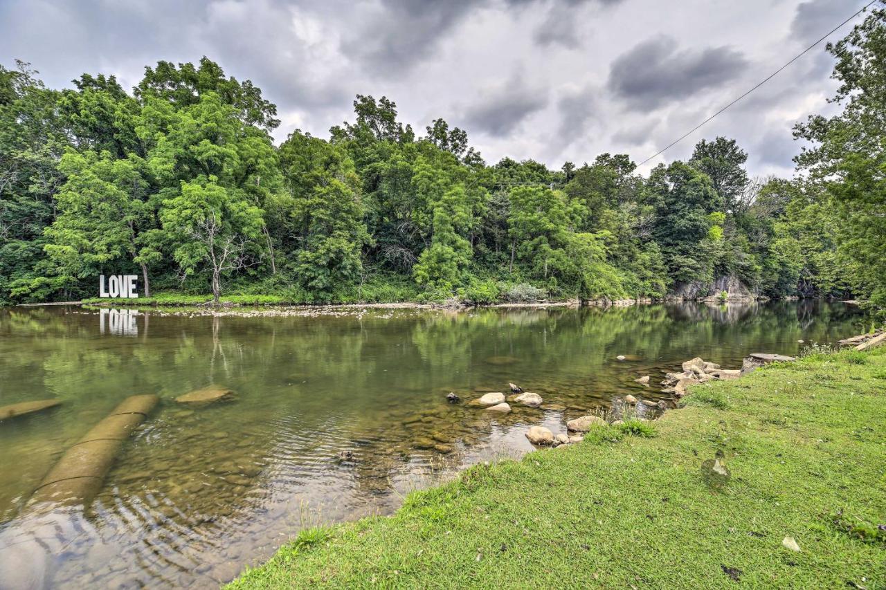 Central Damascus Home Walk To Creek And Parks! Luaran gambar